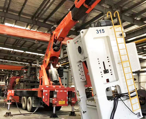 扬中提升工作效率，选择优质折臂吊租赁服务