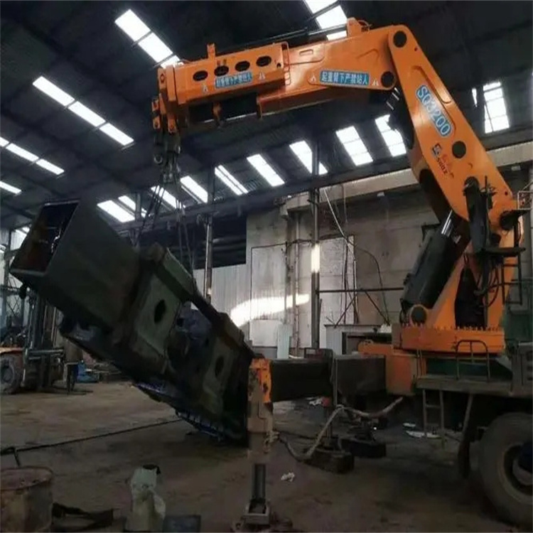 扬中130吨折臂吊车出租吊机租赁附近电话